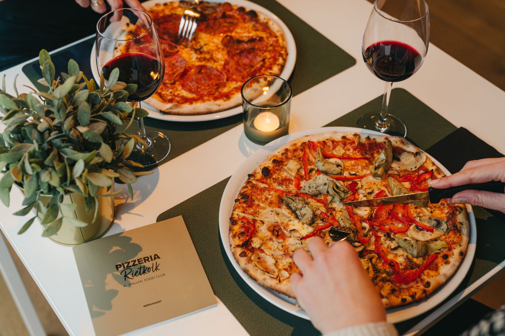 Gezellige pizzaria waar je ter plaatse kan eten