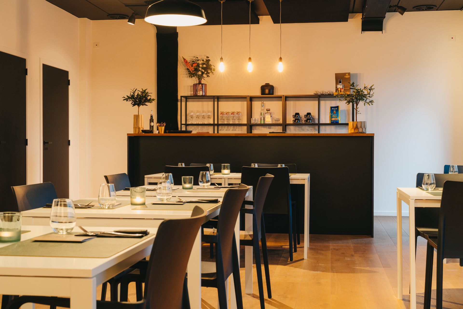 Ter plaatse pizza eten in onze pizzeria